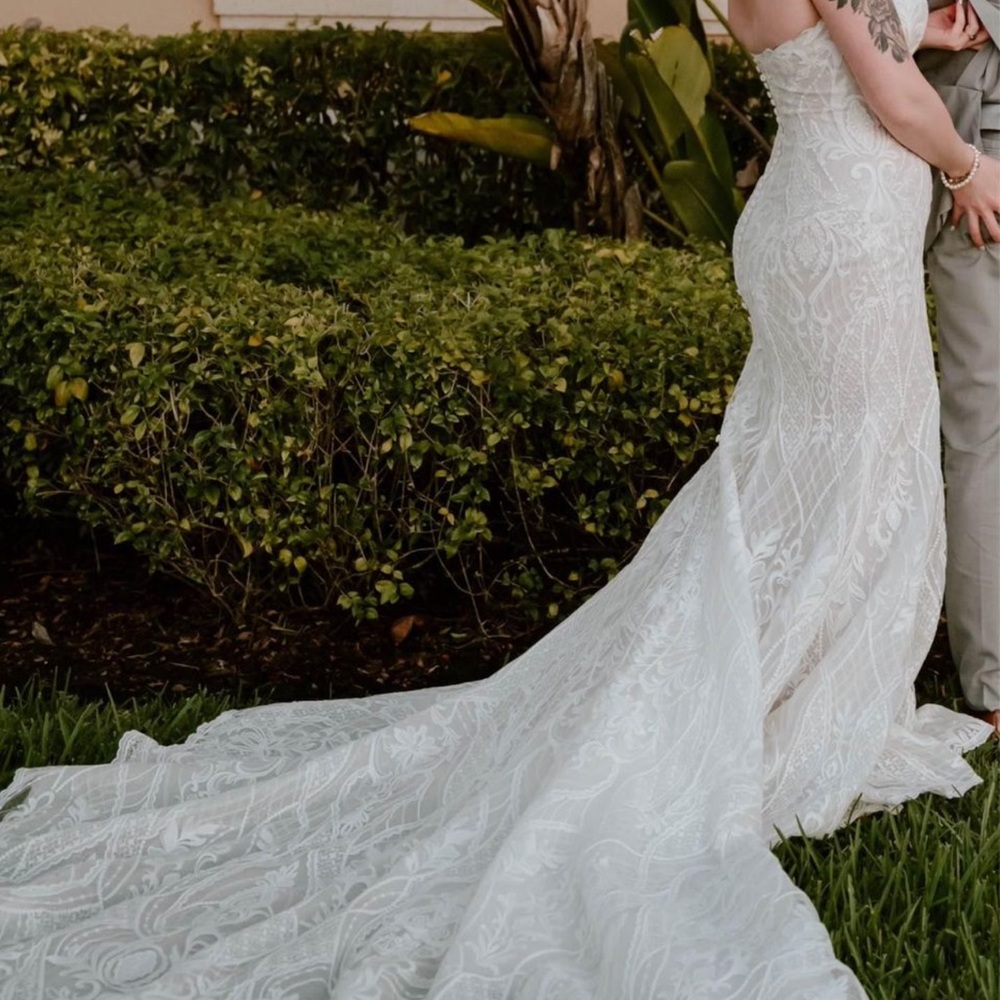 Beckers wedding dress